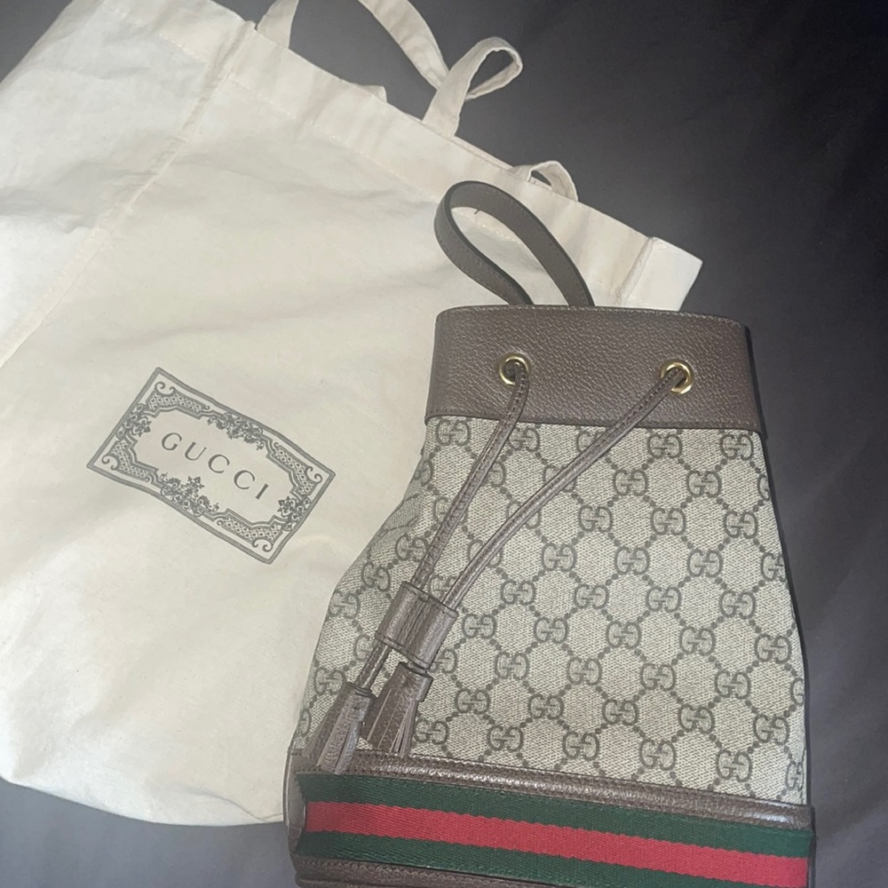 Gucci bucket bag